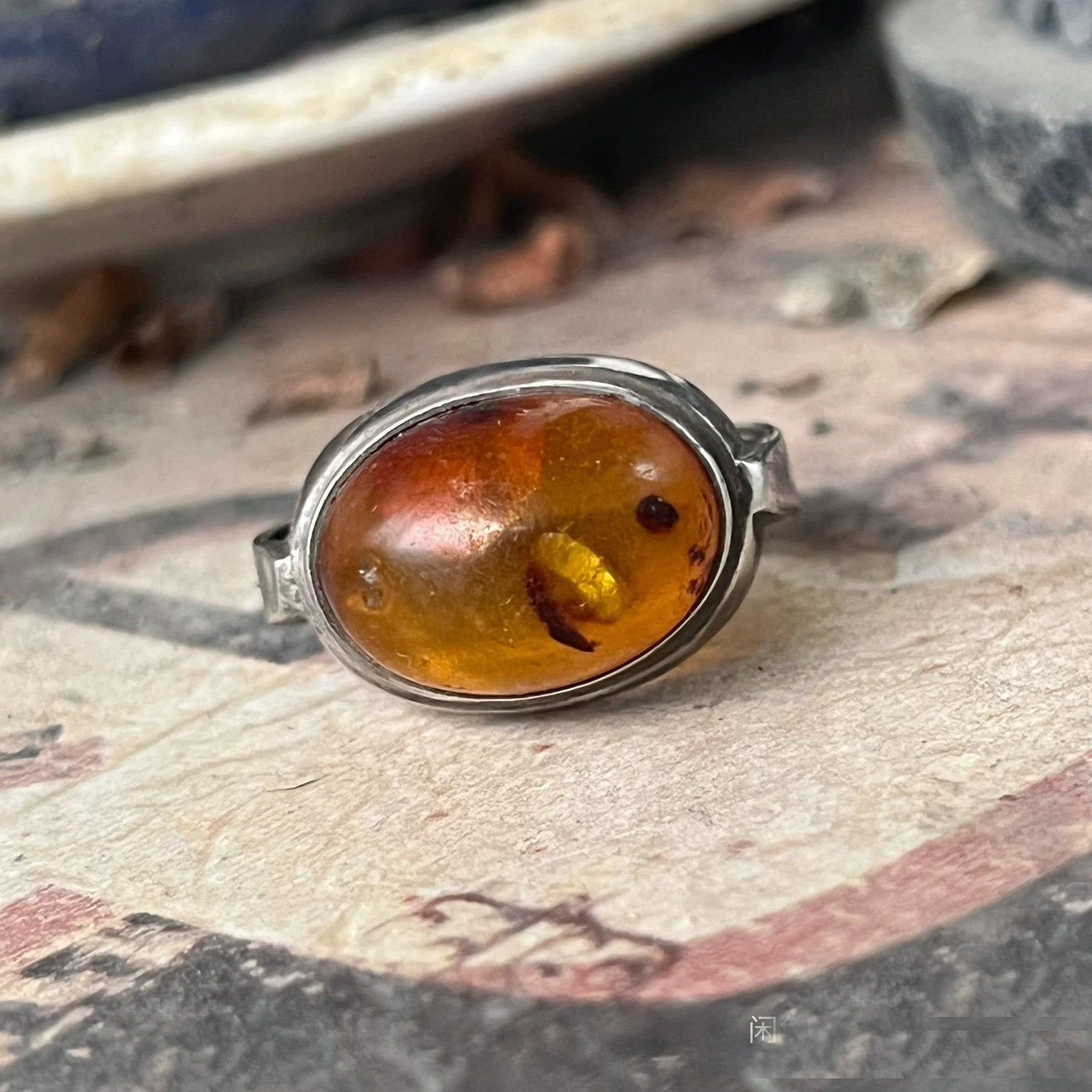 Handcrafted Sterling Silver Amber Ring – Unique Oval Design with Natural Amber Stone"