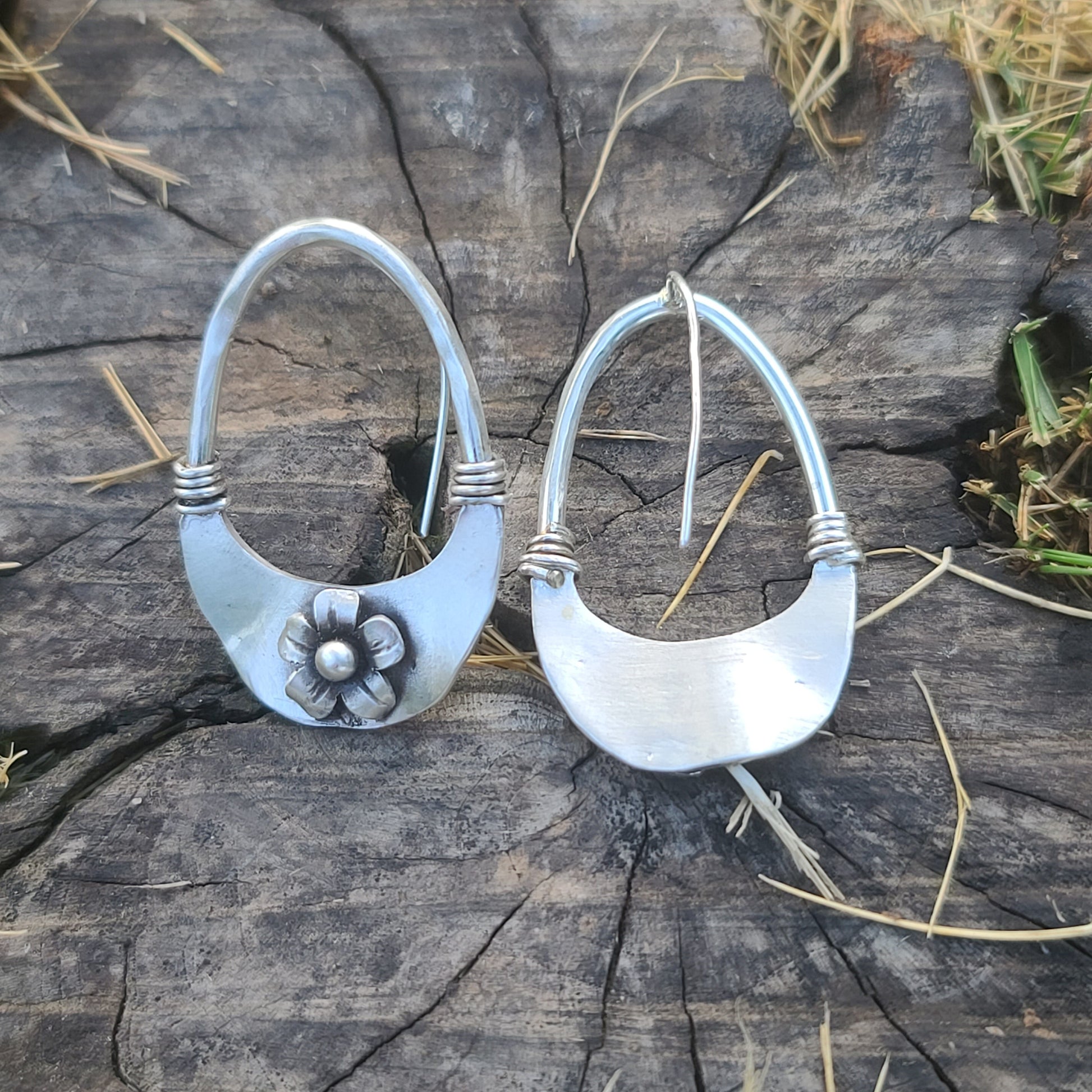 Rustic Floral Hoop Earrings – Handcrafted Vintage Silver Flower Drop Design