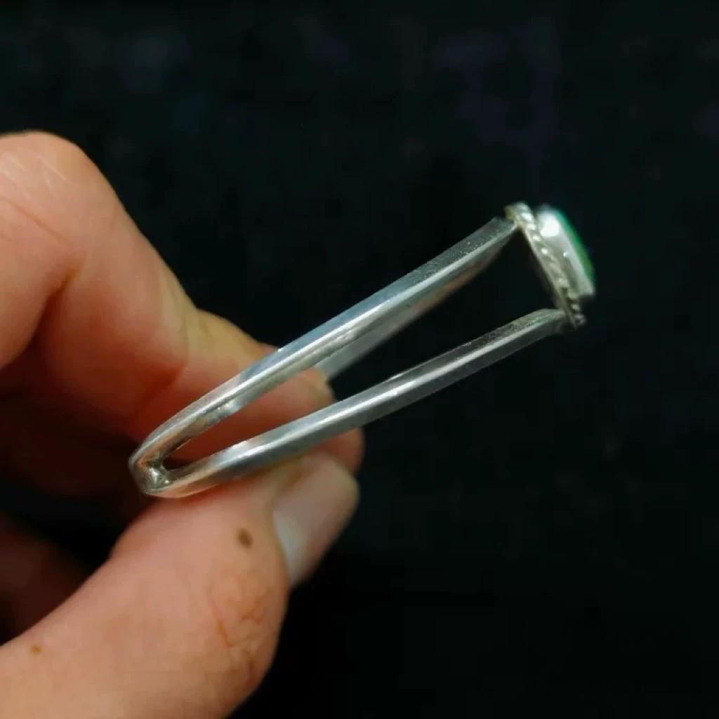 Handmade Sterling Silver Cuff Bracelet with Green Oval Stone – Double Band Southwest-Inspired Bangle