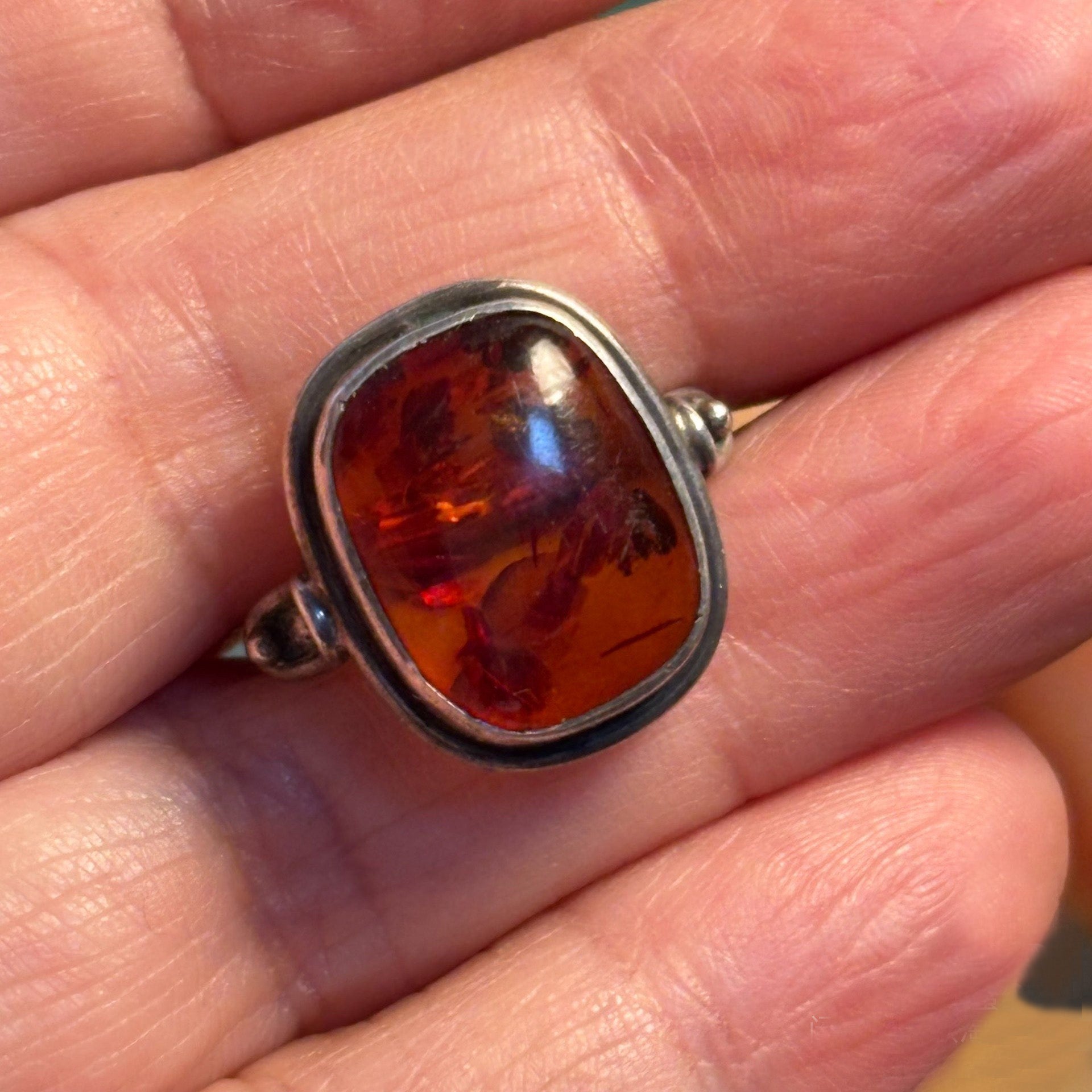 Vintage Baltic Amber Ring in Sterling Silver – Handmade Retro Style Jewelry for Women