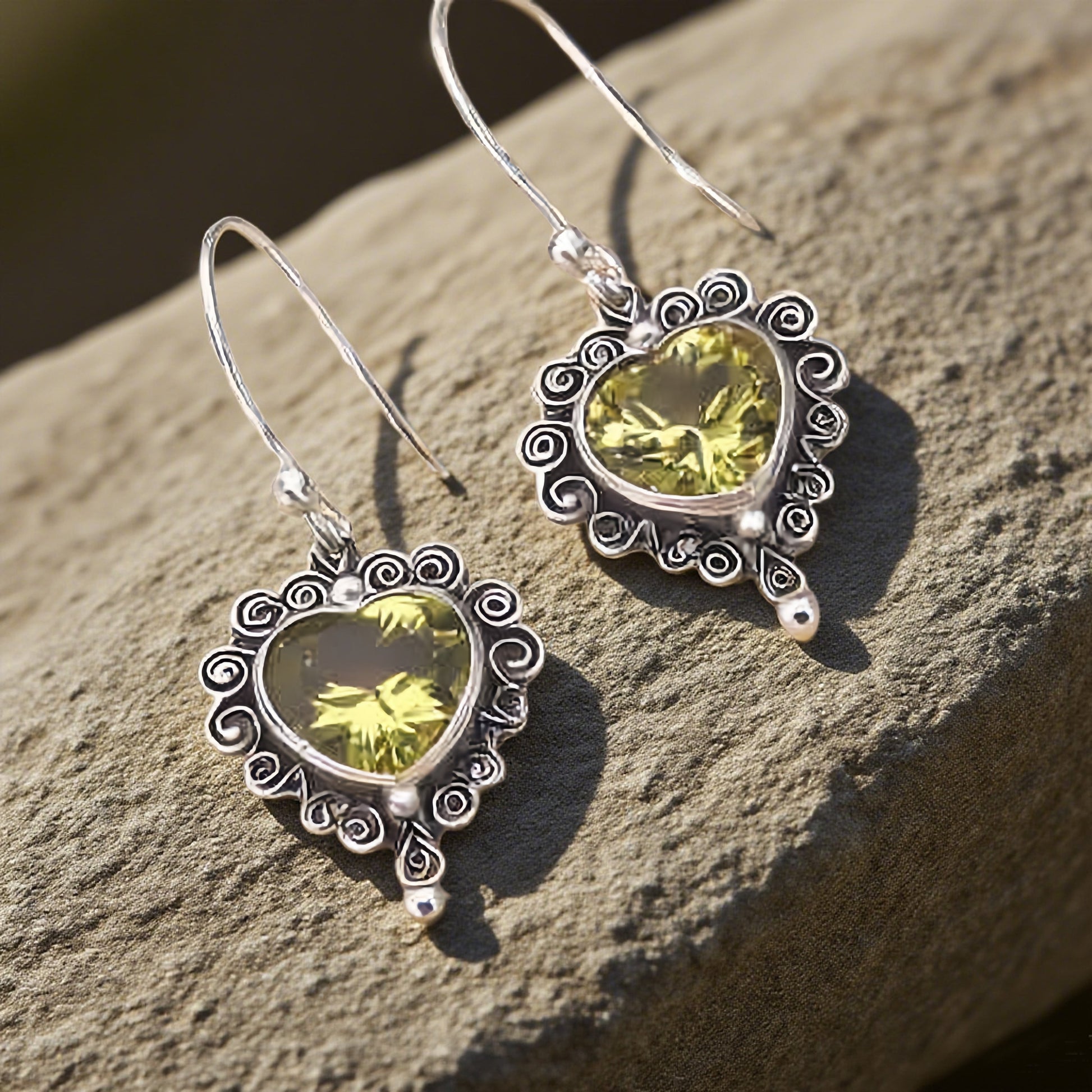 Vintage Floral Drop Earrings with Blue Gemstones – Sterling Silver Ocean-Inspired Victorian Jewelry(副本)