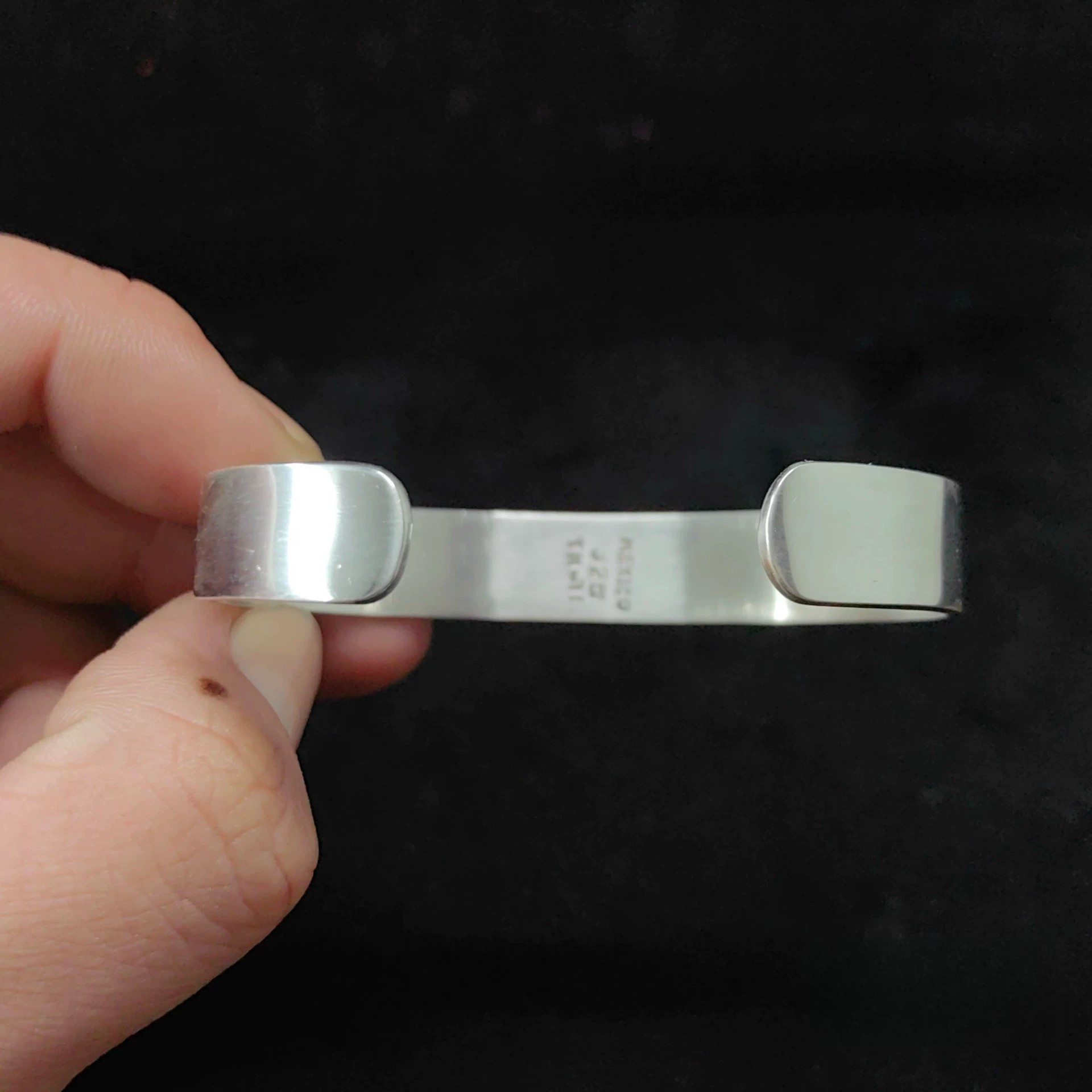 Handcrafted Sterling Silver Swirl Pattern Cuff Bracelet – Unisex Open Bangle with Artistic Scroll Design