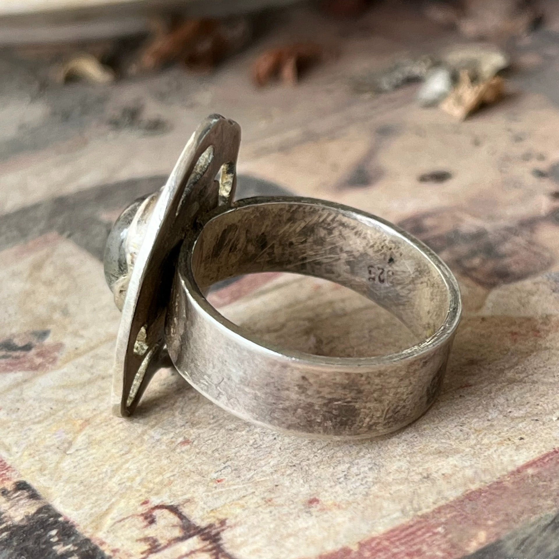 Organic Labradorite Ring – Handcrafted Sterling Silver Cutout Art Jewelry