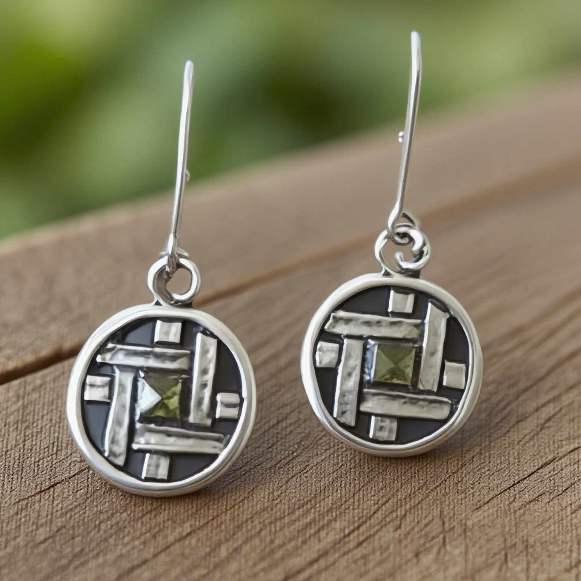 Elegant Geometric Silver Earrings with Green Crystal Inlay