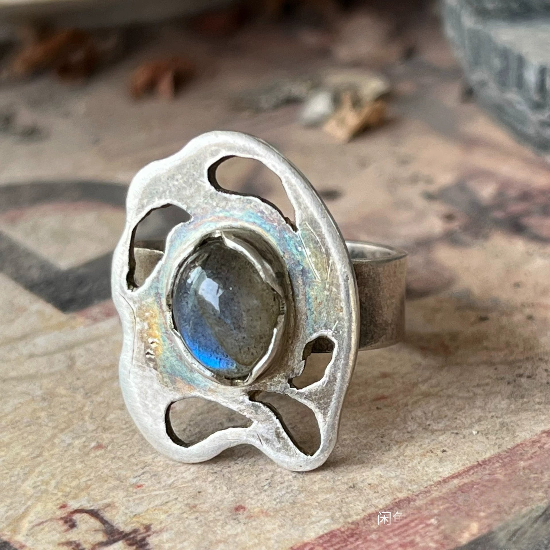 Organic Labradorite Ring – Handcrafted Sterling Silver Cutout Art Jewelry