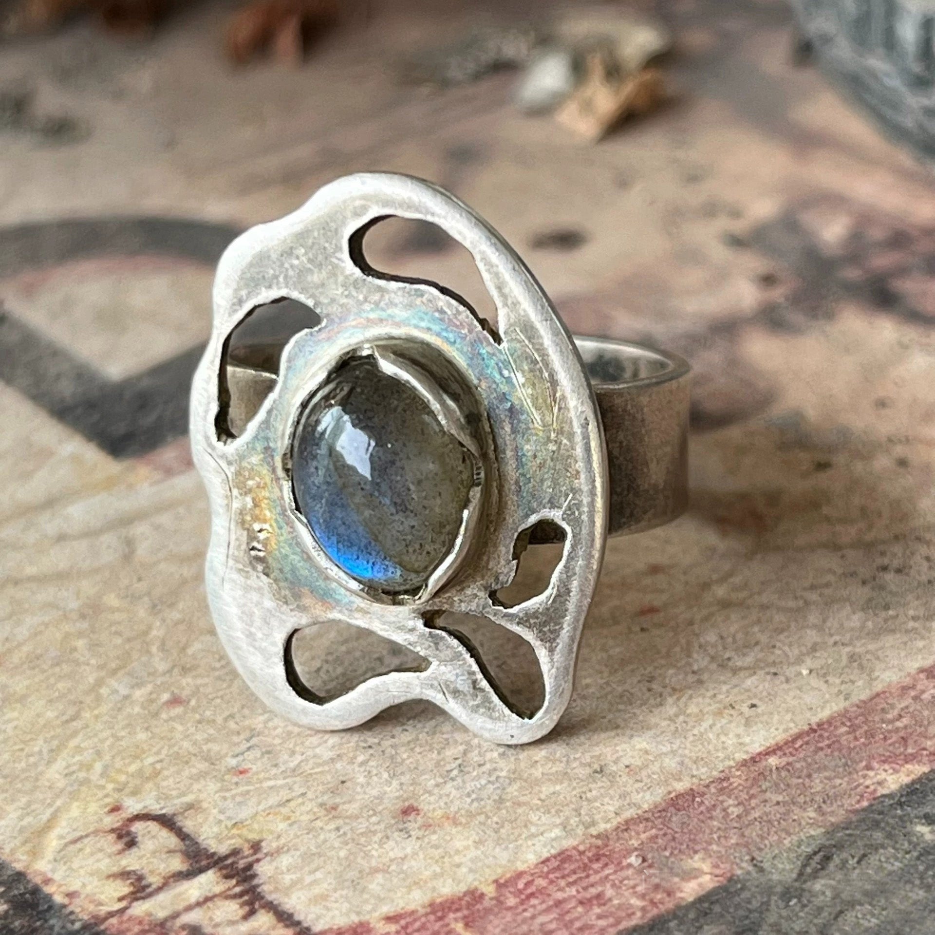 Organic Labradorite Ring – Handcrafted Sterling Silver Cutout Art Jewelry