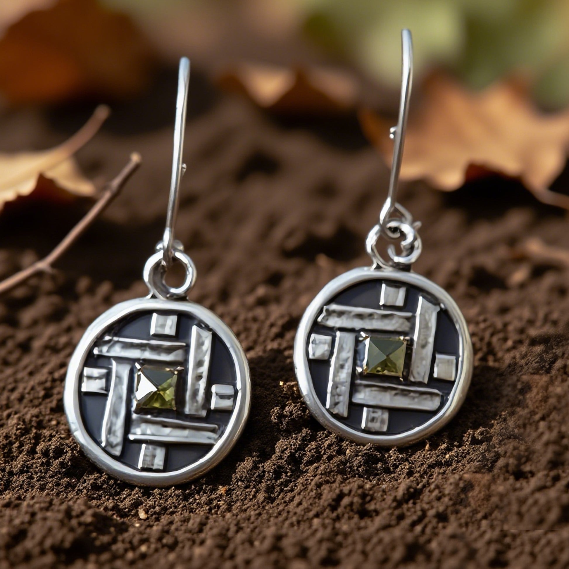 Elegant Geometric Silver Earrings with Green Crystal Inlay
