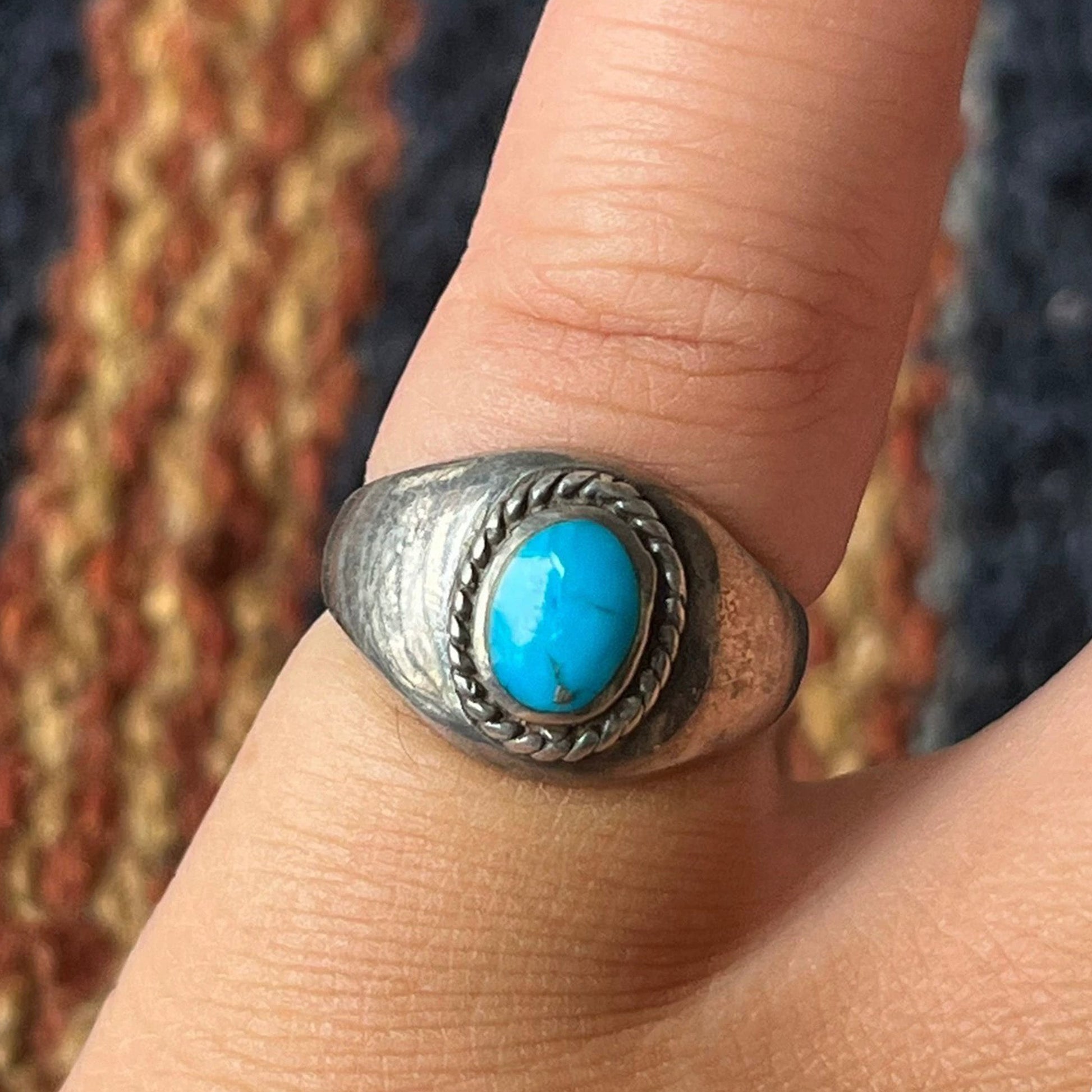 Vintage Sterling Silver Turquoise Ring – Oval Cabochon with Braided Bezel, Southwestern Style