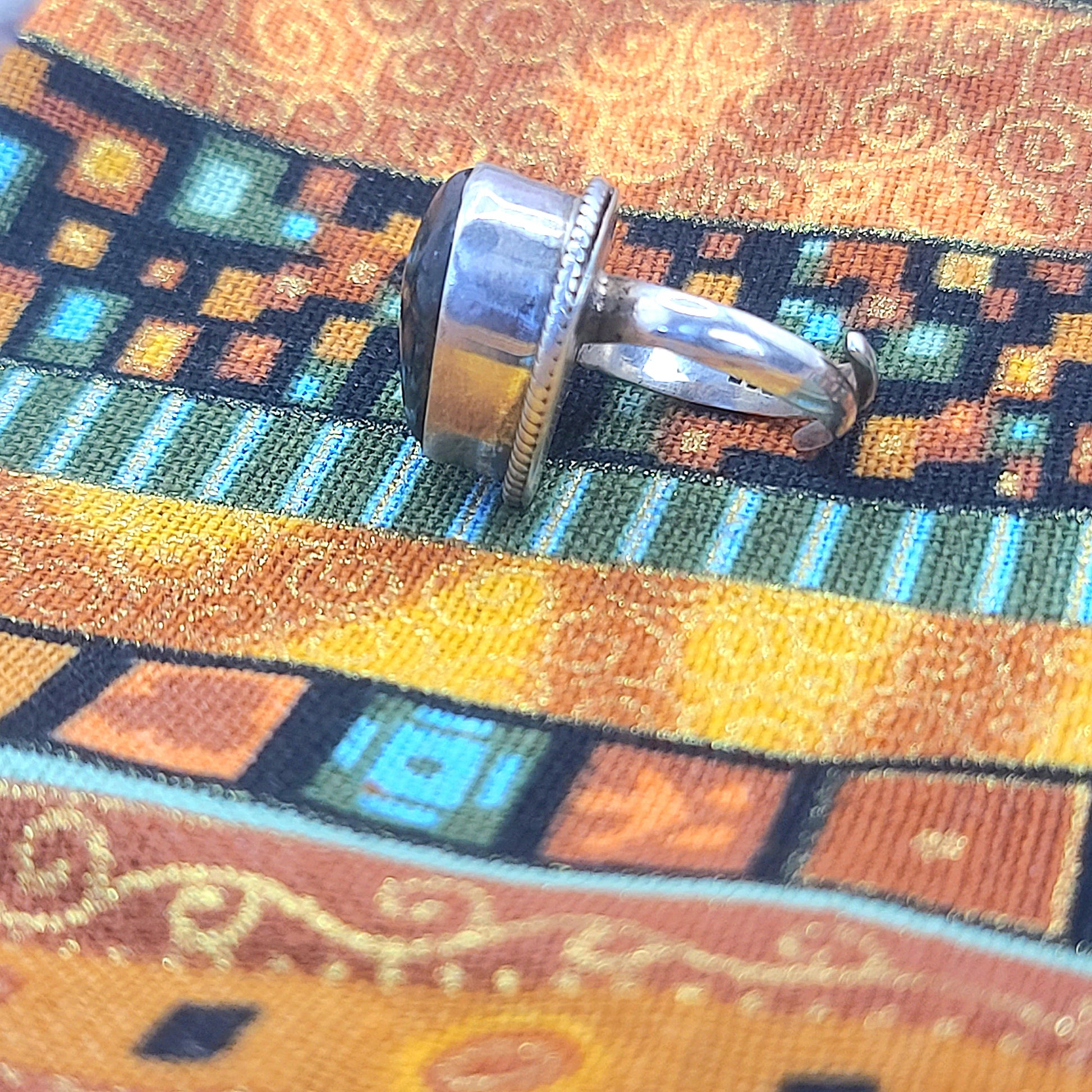 Heart-Shaped Labradorite Ring – Handmade Silver Ring with Iridescent Blue Flash