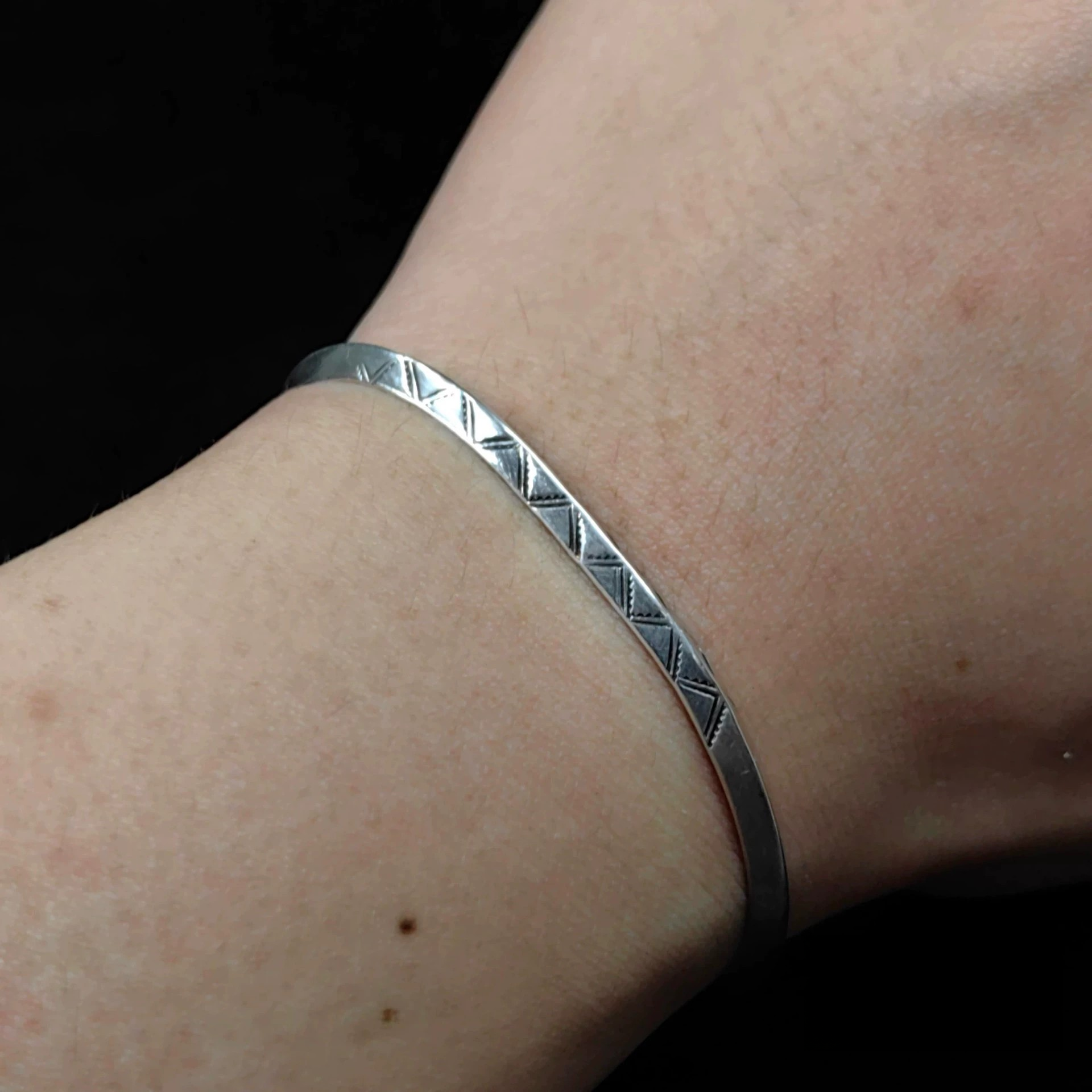 Geometric Engraved Sterling Silver Cuff Bracelet – Minimalist Triangle Pattern Open Bangle for Men and Women