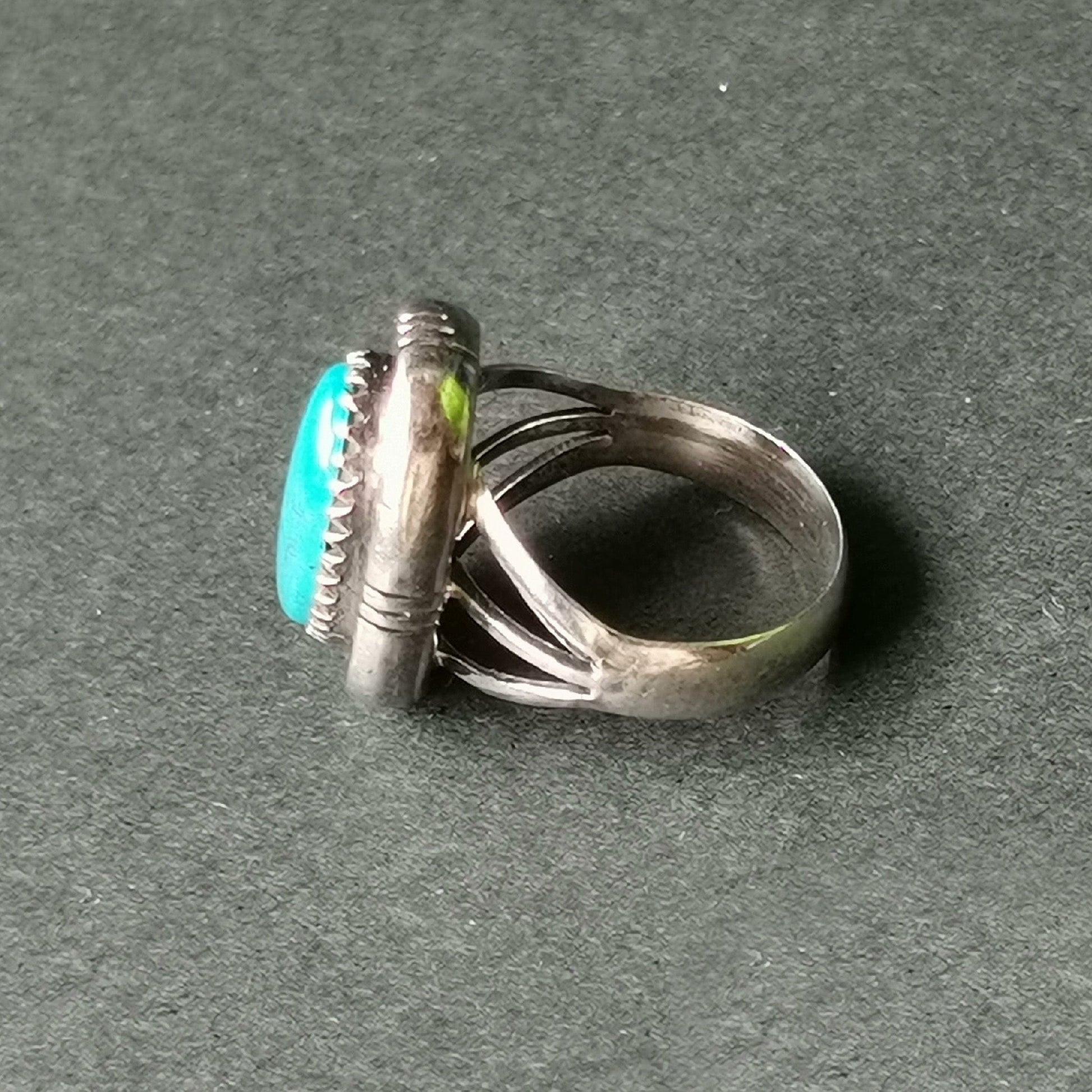 Vintage Oval Turquoise Ring