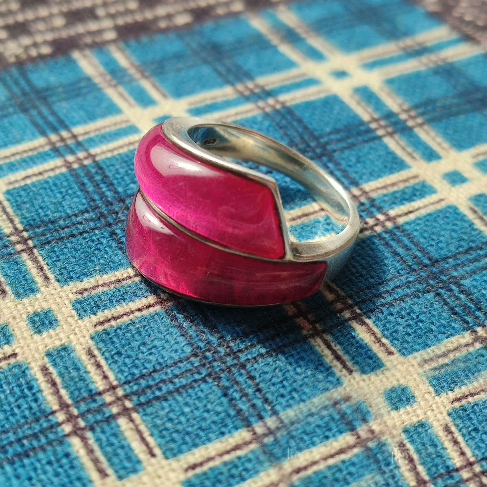 Modern Statement Ring with Bold Red Resin Inlay – Sterling Silver Geometric Wrap Design