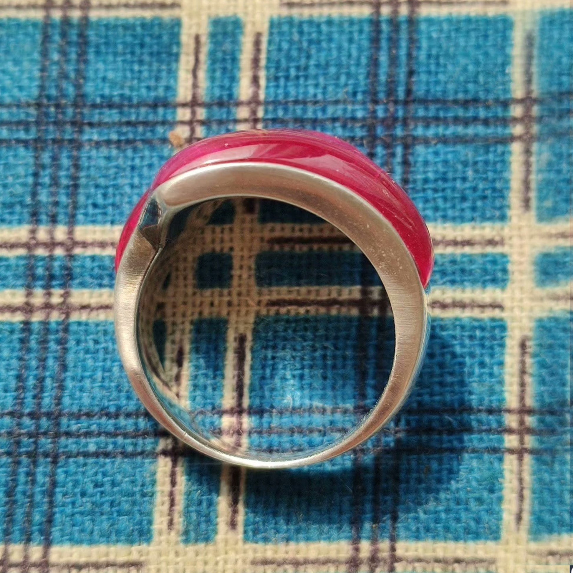 Modern Statement Ring with Bold Red Resin Inlay – Sterling Silver Geometric Wrap Design