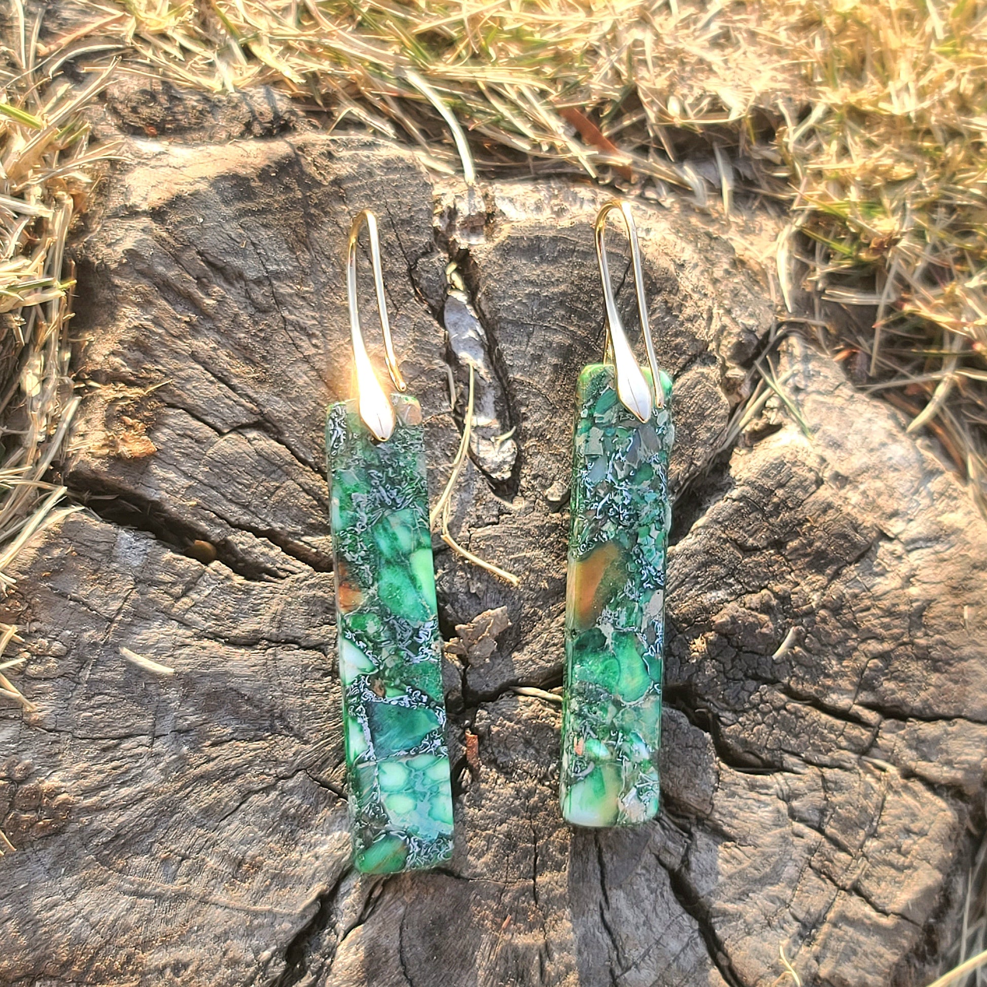 Handcrafted Emerald Green Mosaic Resin Earrings – Nature-Inspired Long Drop Earrings with Gold Hooks