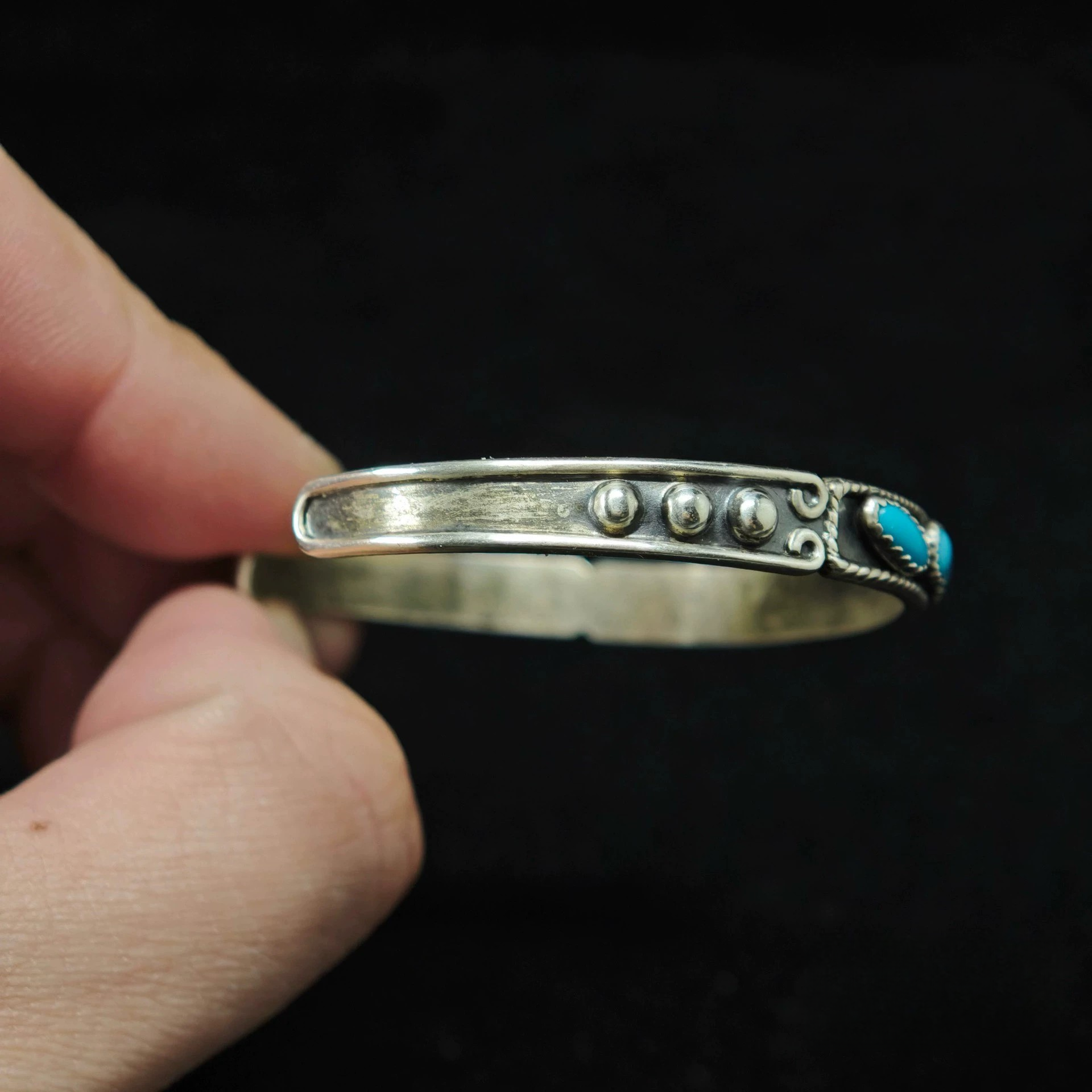 Vintage Sterling Silver Cuff Bracelet with Multiple Turquoise Stones – Handmade Southwestern Boho Jewelry