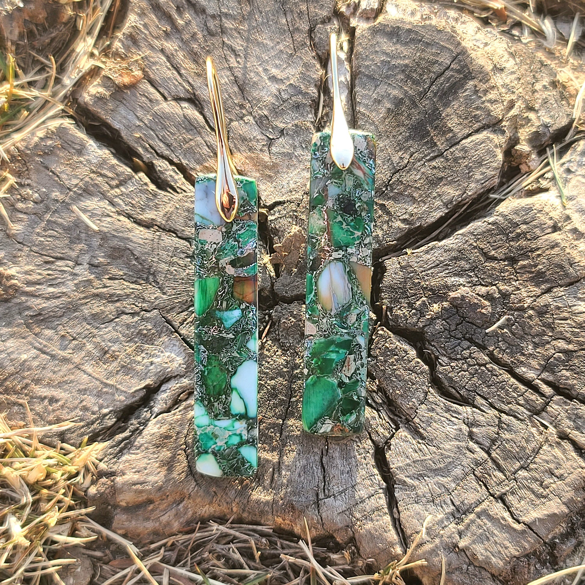 Handcrafted Emerald Green Mosaic Resin Earrings – Nature-Inspired Long Drop Earrings with Gold Hooks
