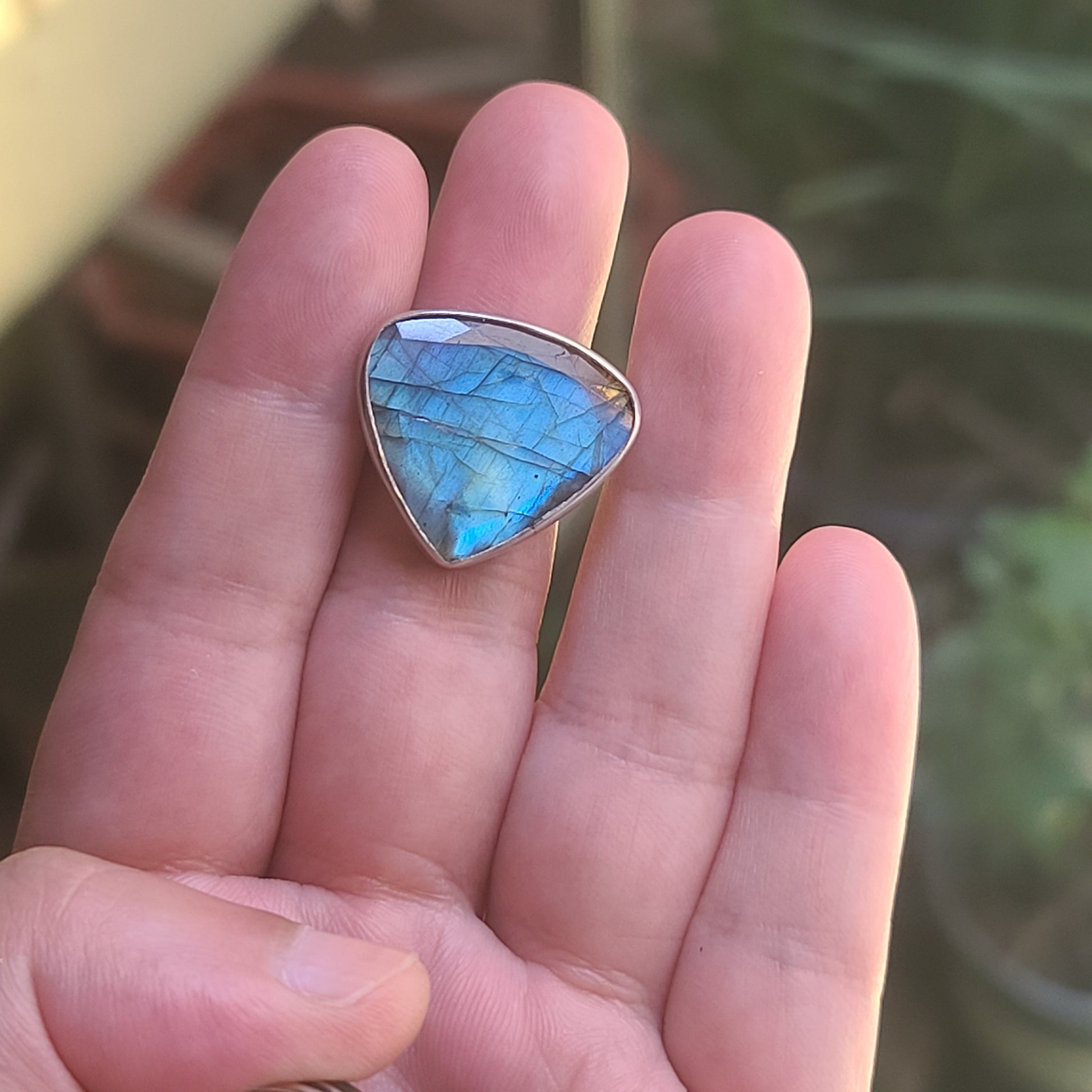 Triangle Labradorite Ring – Handcrafted Iridescent Blue Gemstone in Modern Silver Setting