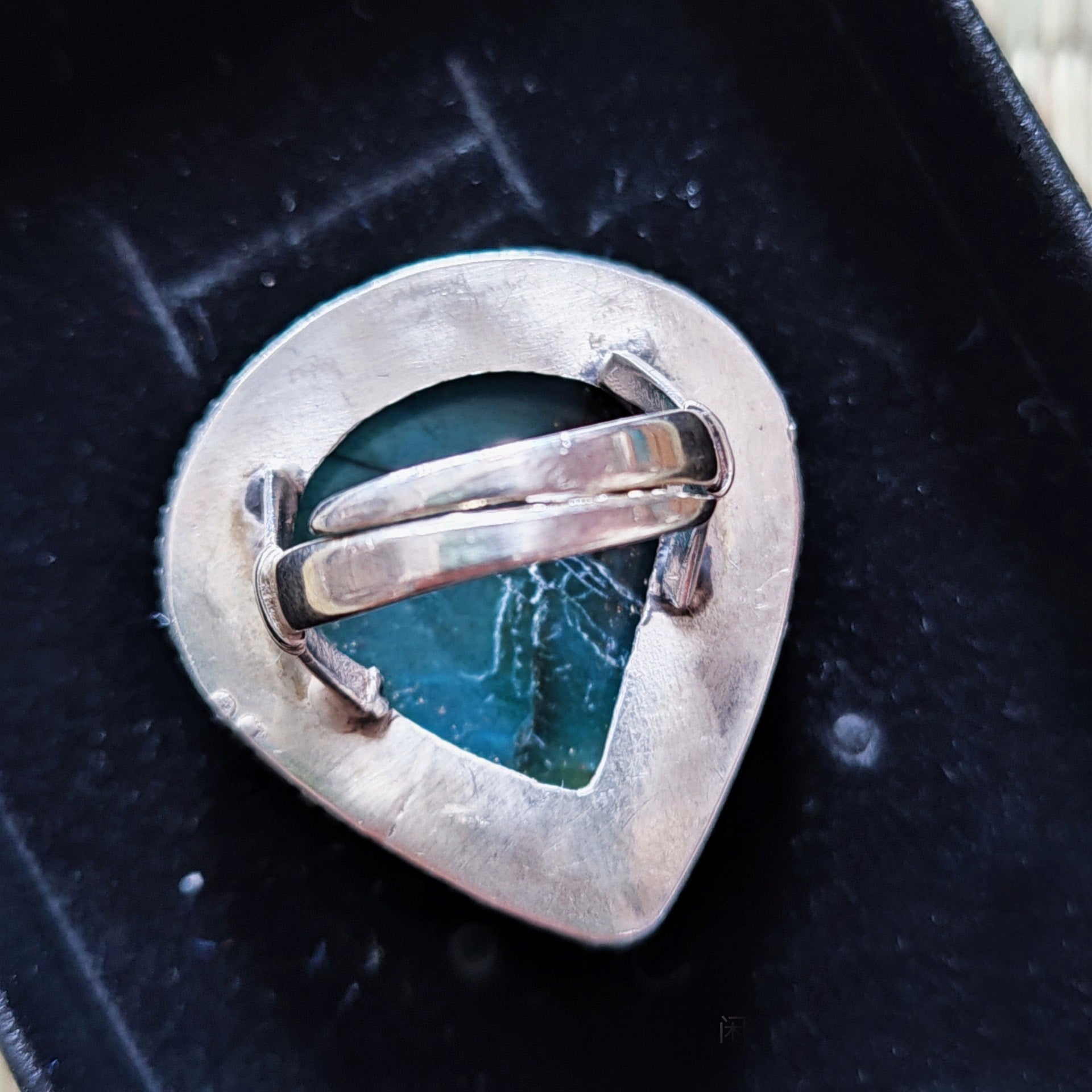 Labradorite Silver Ring with Intricate Design - Unique Statement Jewelry