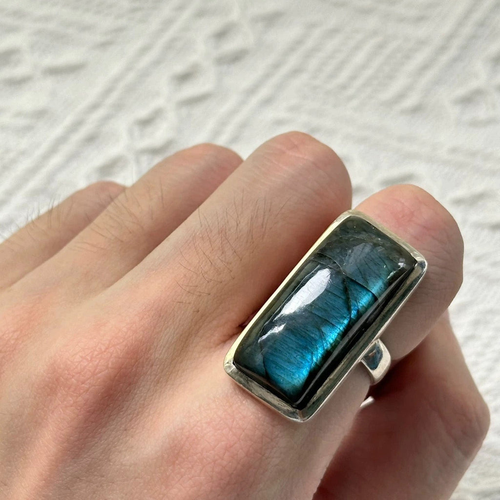 Elegant Labradorite Sterling Silver Ring with Bold Rectangular Cut