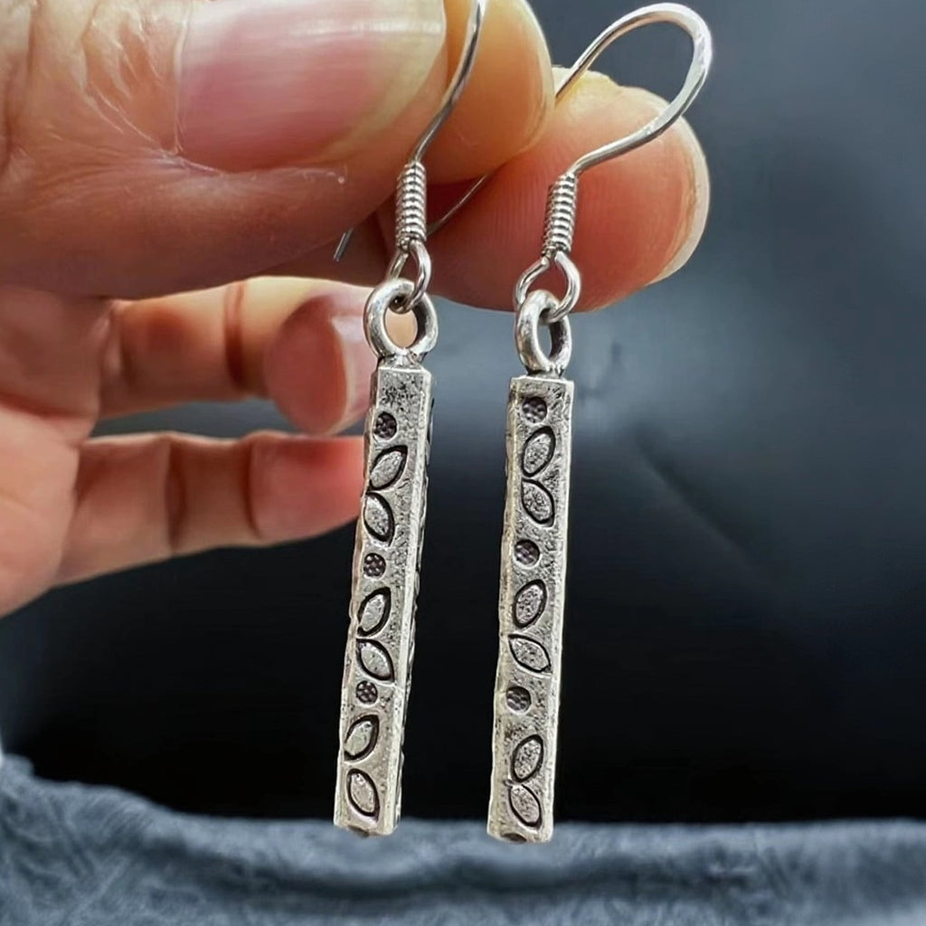 Vintage Silver Bar Dangle Earrings – Handcrafted Textured Drop Earrings with Botanical Engraving
