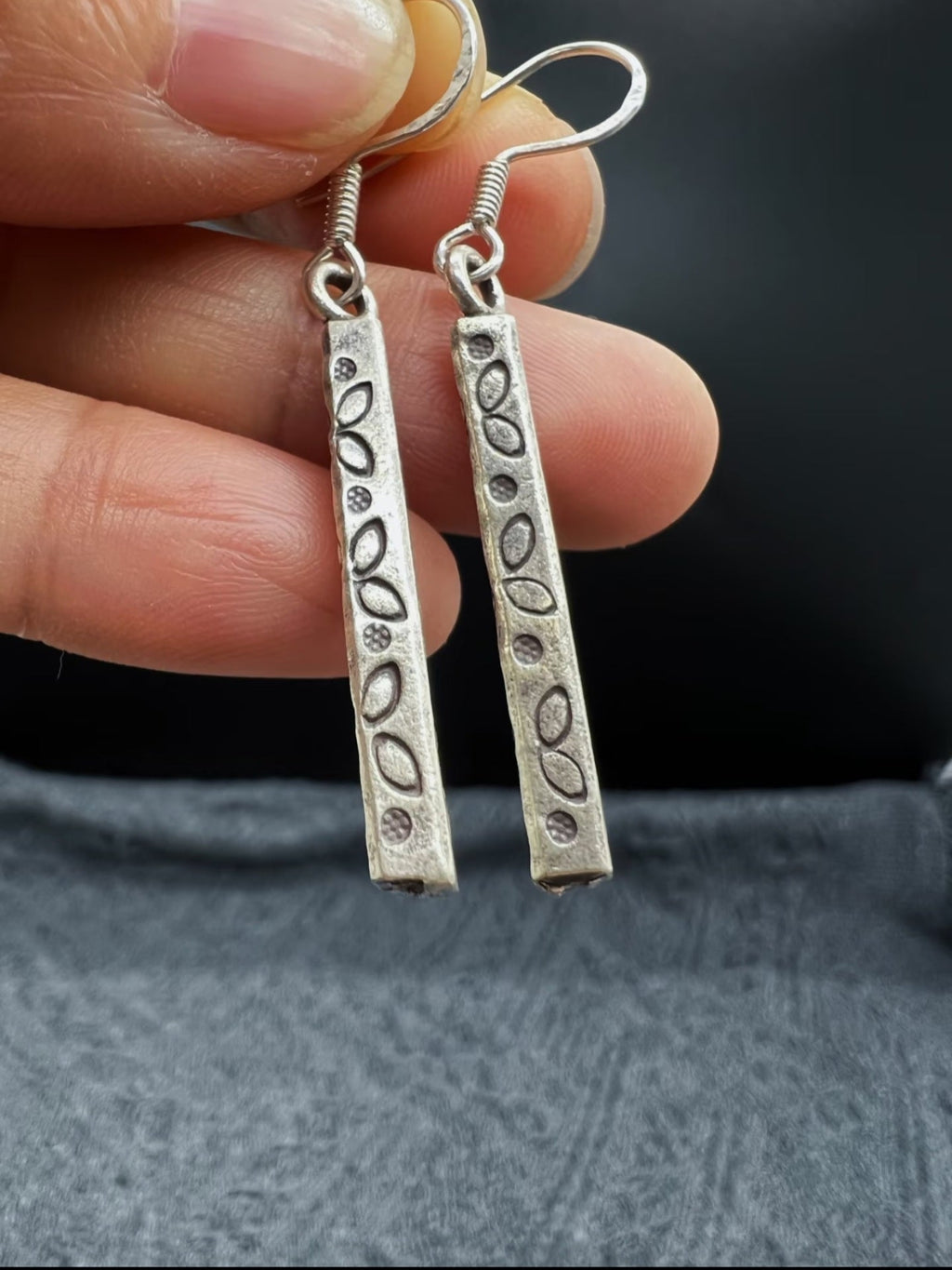 Vintage Silver Bar Dangle Earrings – Handcrafted Textured Drop Earrings with Botanical Engraving