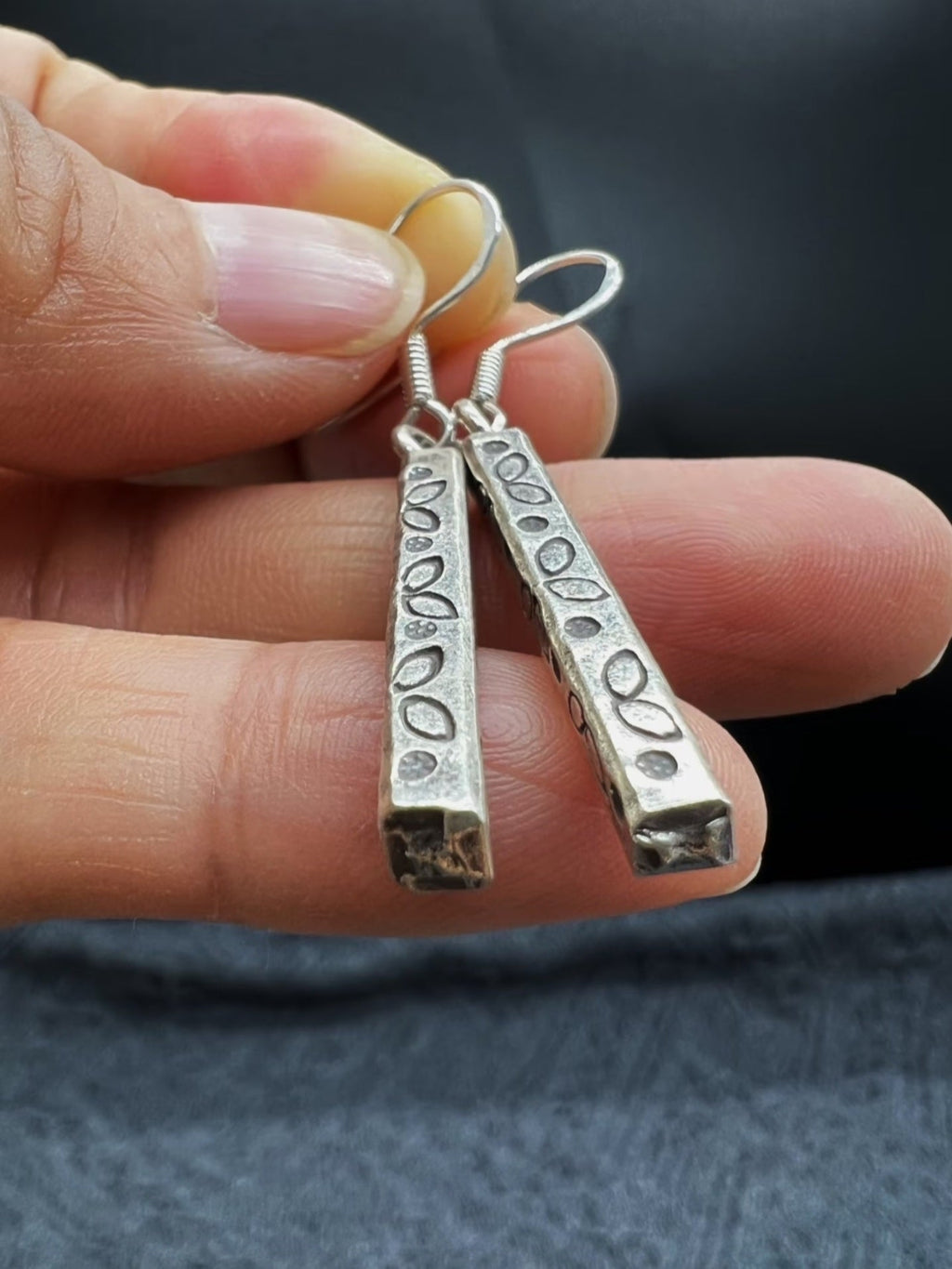 Vintage Silver Bar Dangle Earrings – Handcrafted Textured Drop Earrings with Botanical Engraving