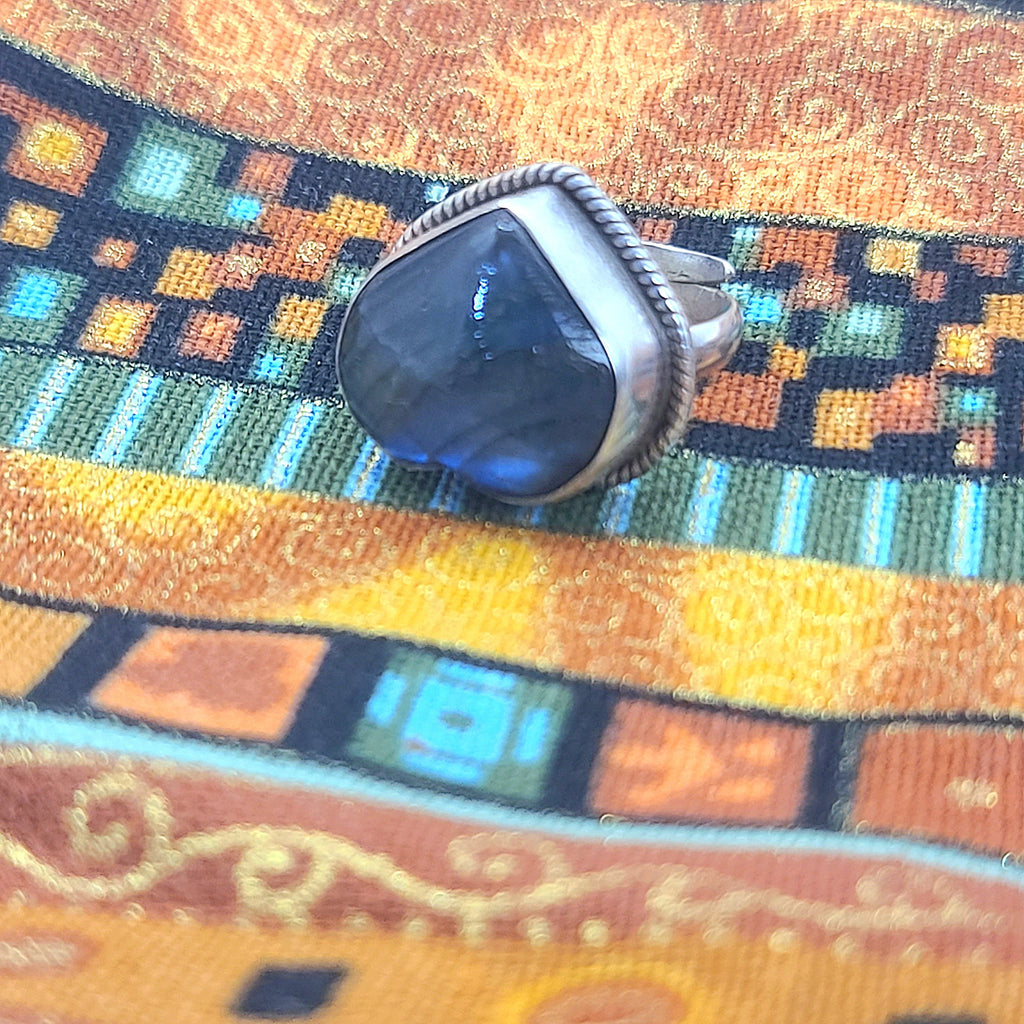 Heart-Shaped Labradorite Ring – Handmade Silver Ring with Iridescent Blue Flash