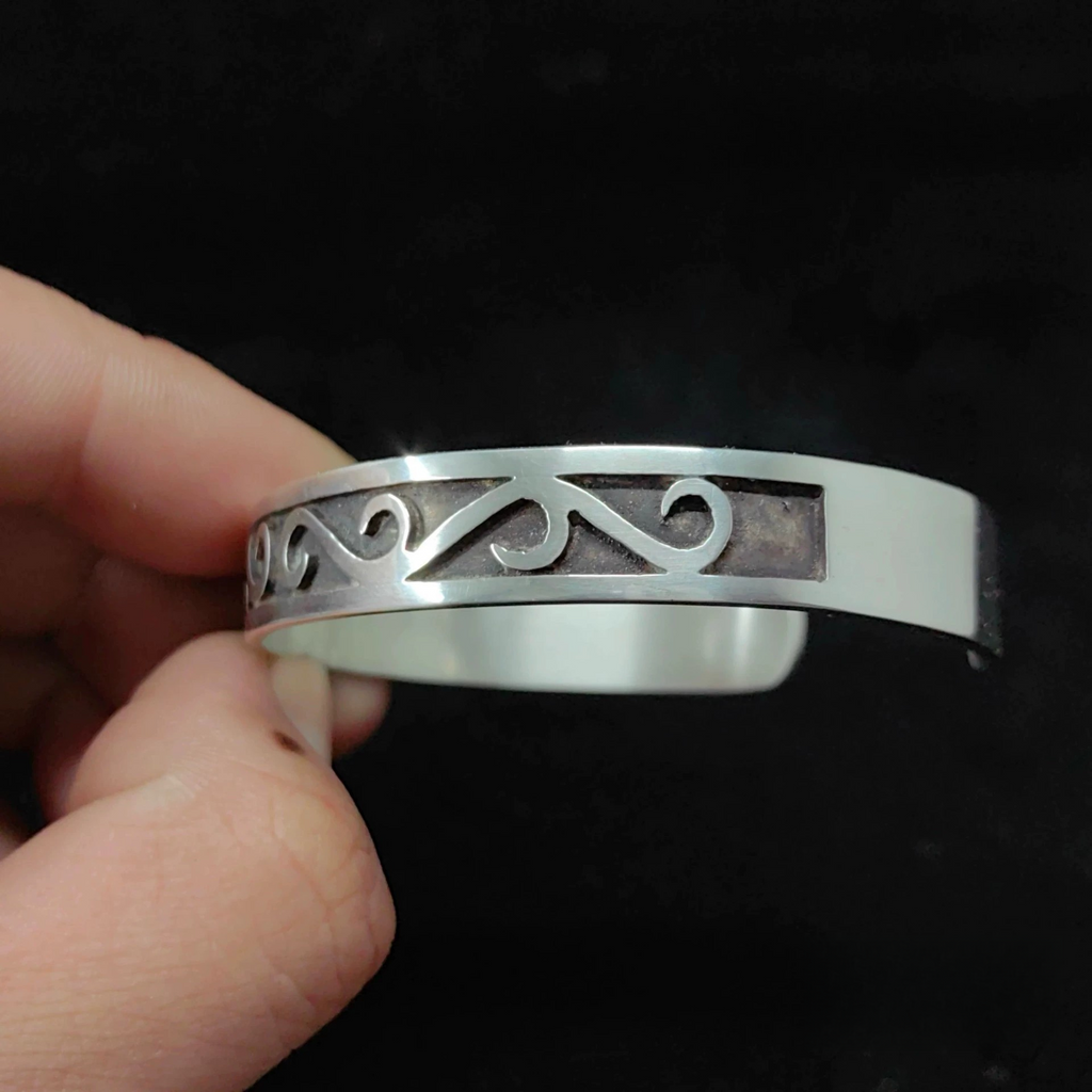 Handcrafted Sterling Silver Swirl Pattern Cuff Bracelet – Unisex Open Bangle with Artistic Scroll Design