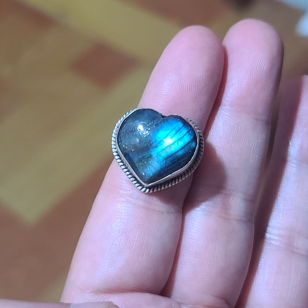 Heart-Shaped Labradorite Ring – Handmade Silver Ring with Iridescent Blue Flash
